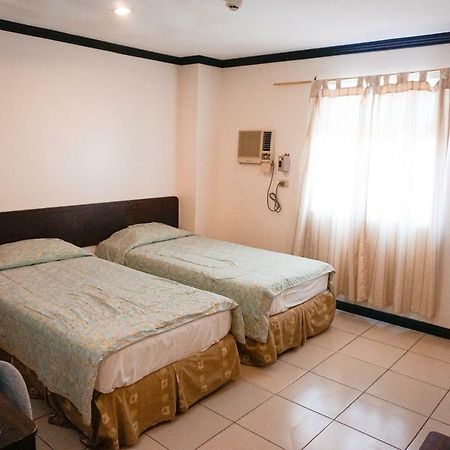 Crowne Garden Hotel Cebu Екстериор снимка