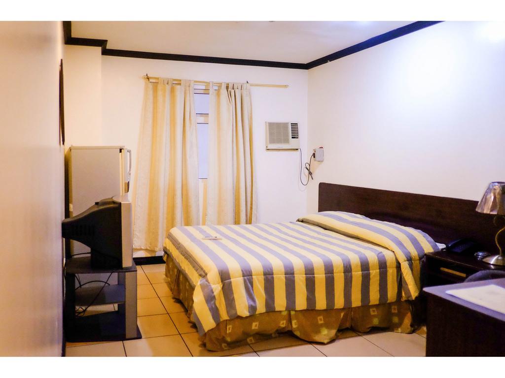 Crowne Garden Hotel Cebu Стая снимка