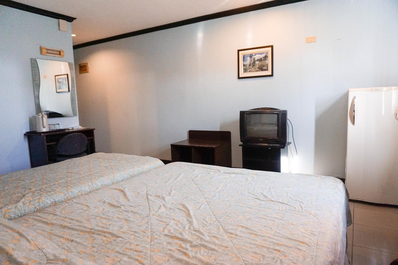 Crowne Garden Hotel Cebu Екстериор снимка