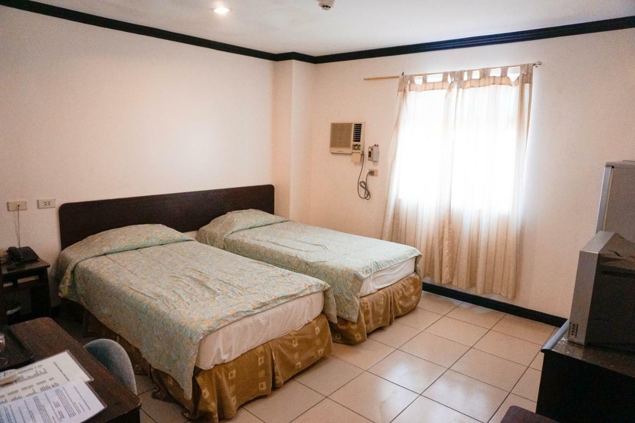 Crowne Garden Hotel Cebu Екстериор снимка